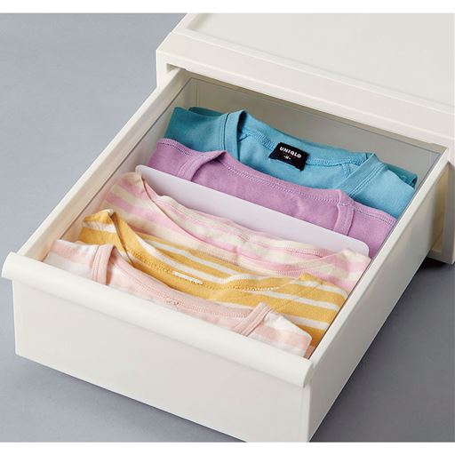 D (Tシャツ/1個)<br>衣類などを効率的に収納できます。