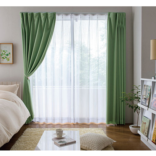 グリーン<br>遮熱遮光カーテン&UVカットレースの定番セットです。 ※レースカーテン(ホワイト)は共通です。
