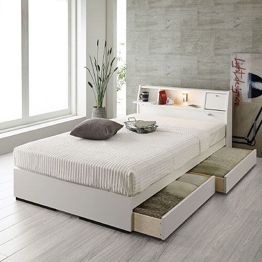 ホワイト セミダブル<br>清楚な印象のホワイトは、寝室を明るい雰囲気にしてくれます。