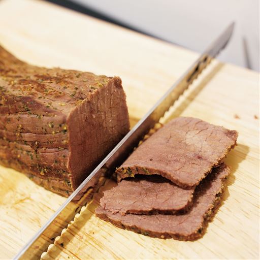 スムーズに切りづらいお肉にも