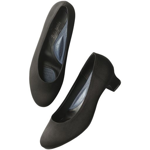 足が楽な布製フォーマルパンプス