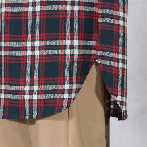 レッド系 スリット