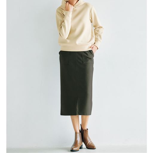 ライトベージュ コーディネート例