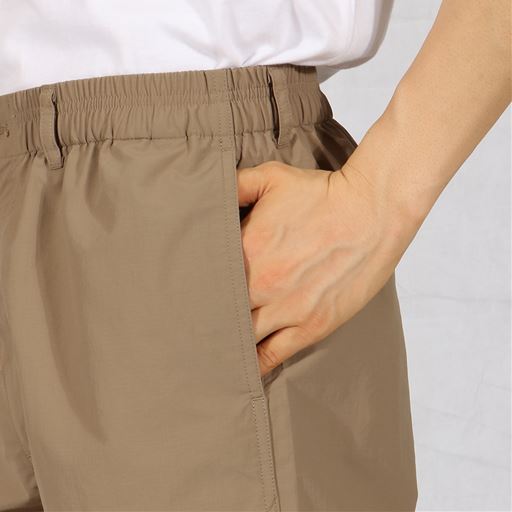 前ポケット<br>ベージュ着用
