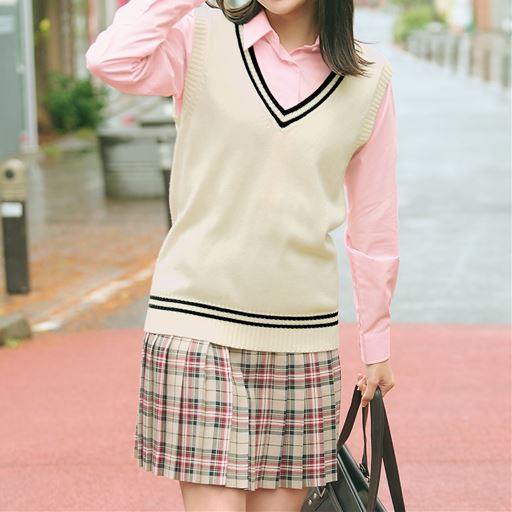 オフホワイト <br>モデル身長164cm<br>Mサイズ着用