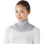 シルク素材の衿もとカバー。冷え対策、年齢サインのカバーに。(日本製)<br>パープル着用例