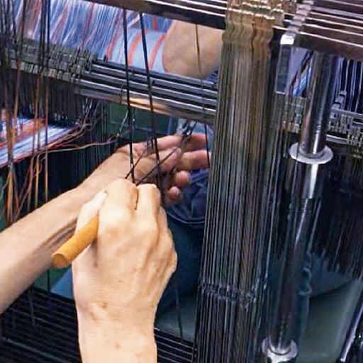 日本の職人がひとつひとつ丁寧に縫製しています