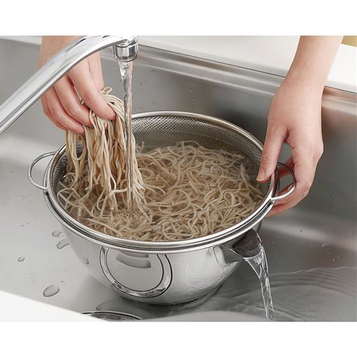 26cm使用例 麺類を水にさらしたり米とぎに便利。