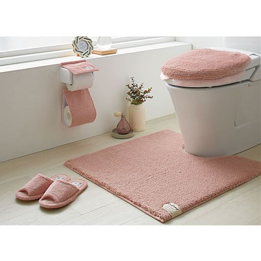 ピンク ※商品はフタカバーです。<br>シリーズで揃えれば、いつものトイレを優しい雰囲気に演出します。