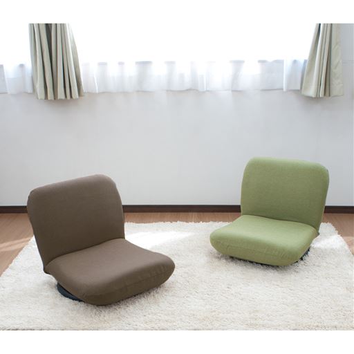 (左から) ブラウン・グリーン<br>コンパクトで使いやすい、ローバックタイプの回転式座椅子です。