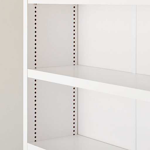 ホワイト B<br>棚板は1cmピッチで細かく高さ調節できます。