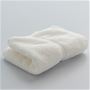 オフホワイト<br>洗うたびふっくら感が持続する、高密度タオルです。