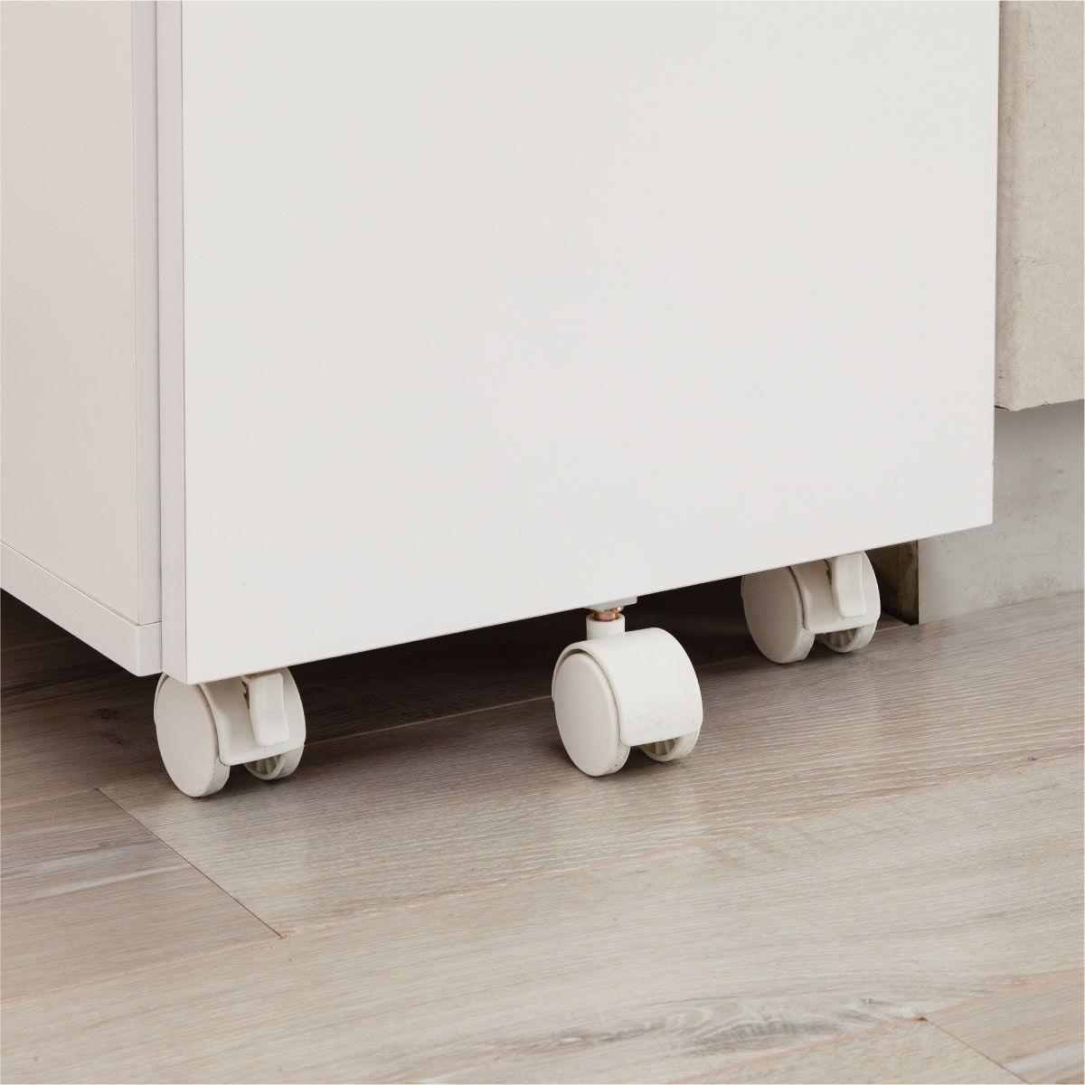 便利な伸縮式テーブル (収納付き・コンセント付き) キャスター付き