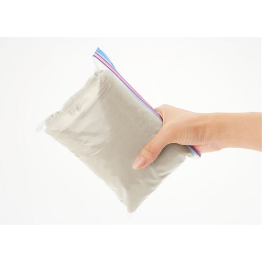 超軽量・コンパクト 小さく畳んで袋に入れたら、持ち運びも簡単!