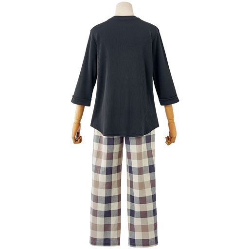 ネイビー(パンツ:ブラウン×グレー) バックスタイル 上下セット