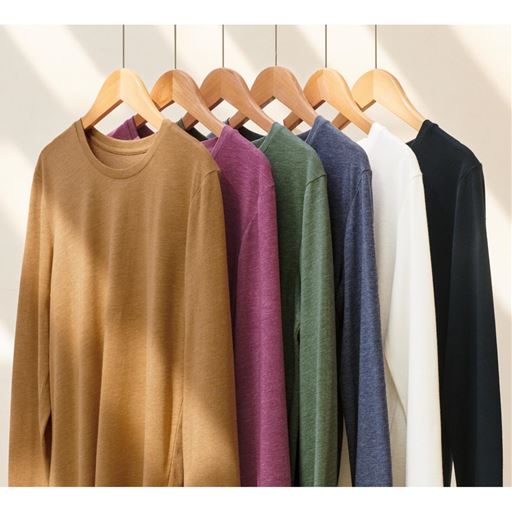(左から)キャメル、ワインレッド、カーキ、ネイビー、ホワイト、ブラック<br>※画像はクルーネックタイプです