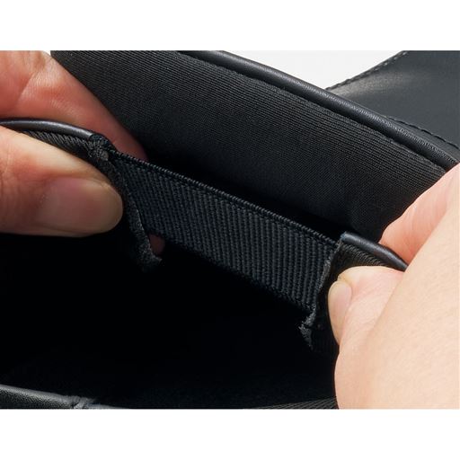 内側隠しゴム 履き口に伸縮素材使用で着脱スムーズ