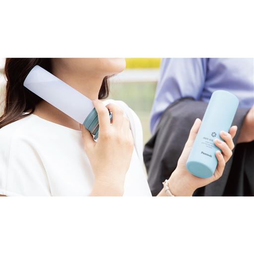 持ち運びしやすいスリムタイプ 熱中症対策に!どこでもヒンヤリ やわらかい感触の氷のうです。冷たさキープホルダーで氷が長持ち!
