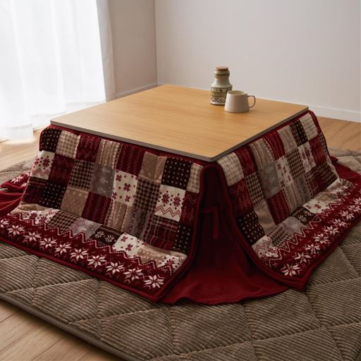 A(60×60cm) 天板は上品な木目調でリバーシブル仕様。<br>※こたつ布団は商品に含まれません。