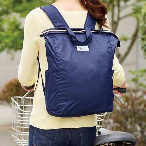 手の平サイズにたためるリュック