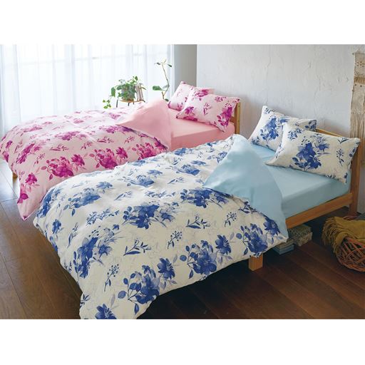 (左から) D (ブーケ柄/ピンク)・C (ブーケ柄/ブルー) ※Cは完売しました。<br>アートのようにカラーリングを楽しんで、毎日をもっと素敵に。