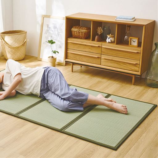 畳は外してごろ寝用などのマットとしても使用できます。