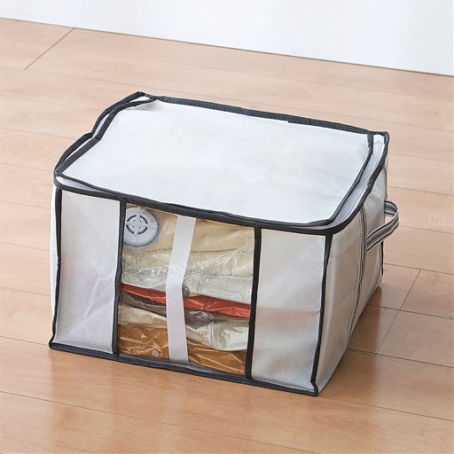 圧縮袋と不織布の収納ボックスが合体!すっきり収納できます。