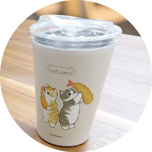 コンビニのドリンクカップがぴったりハマる!