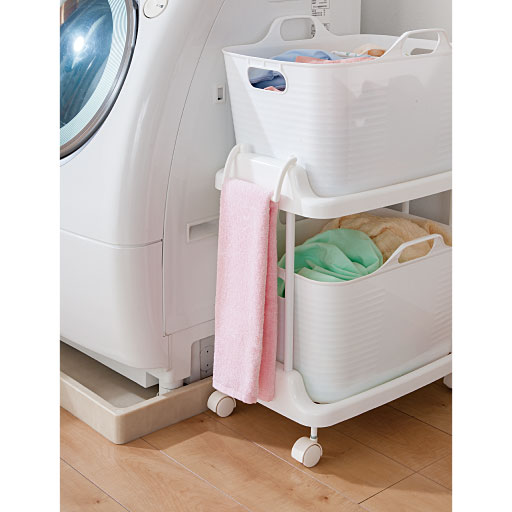 サイドにタオルハンガーが付属。