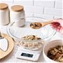 2つまでお好みの食材を登録することができ、登録した食材のカロリーと炭水化物量を計算することができます。