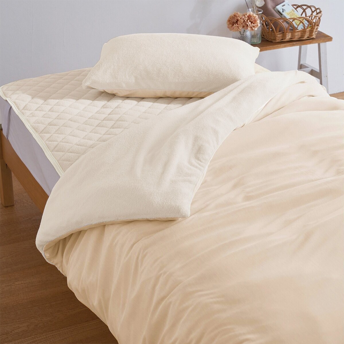 ☆永久消臭・調温掛け布団 ゼミダブル - 5層構造・リバーシブル 5層構造リバーシブル ゼミダブル 永久消臭調温掛け布団 掛け布団