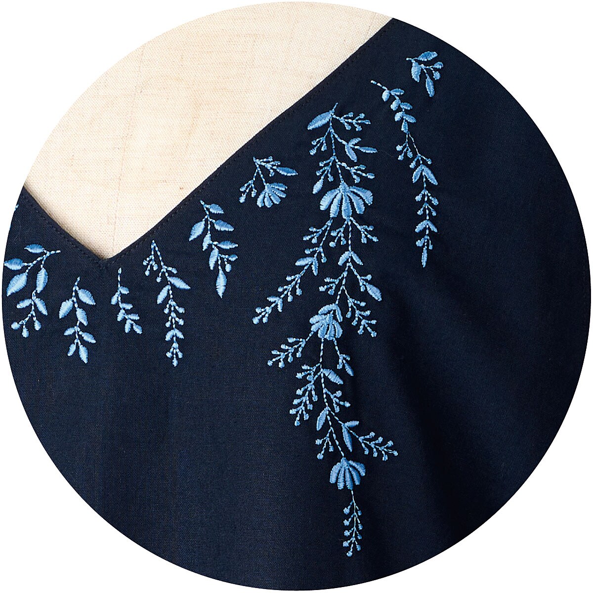 青色 刺繍入り エプロン（江戸前掛け） 82cm x 92cm-ヘタリア あにずきん