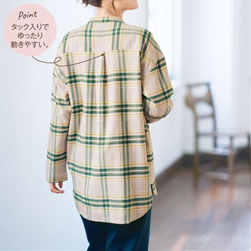 ベージュ系(トップス:ベージュ×グリーンチェックパンツ:ネイビー)