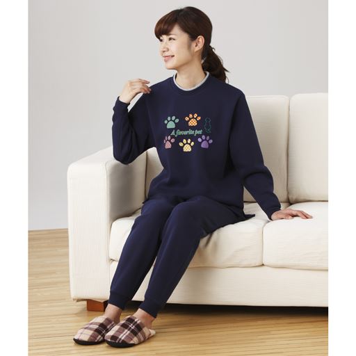 ネイビー 着用例<br>リラックスタイムにも。