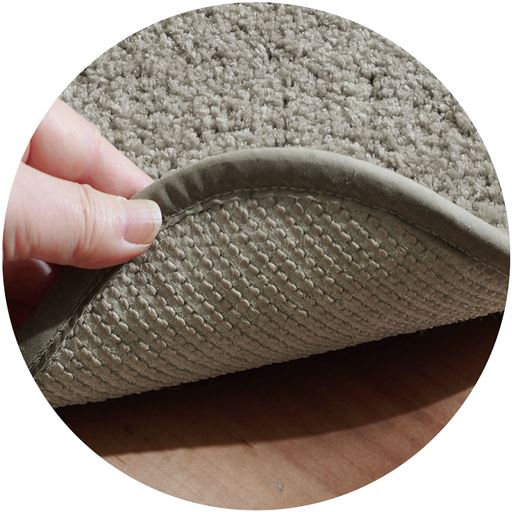グレーベージュ<br>裏面はすべりにくい加工でズレにくい。