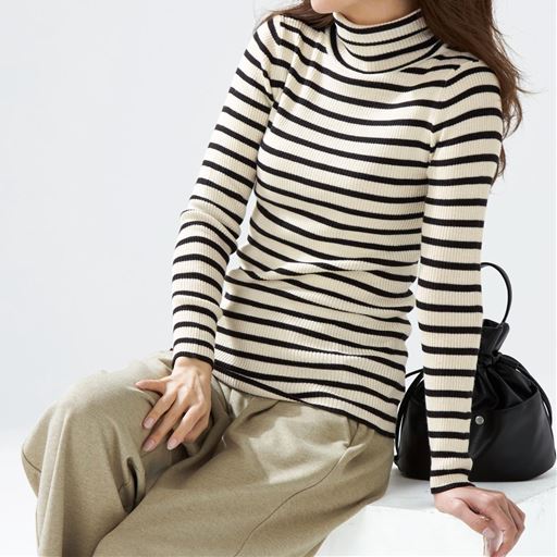 オフホワイト系(オフホワイト×ブラック)