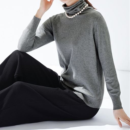 ルーズネックニットプルオーバー