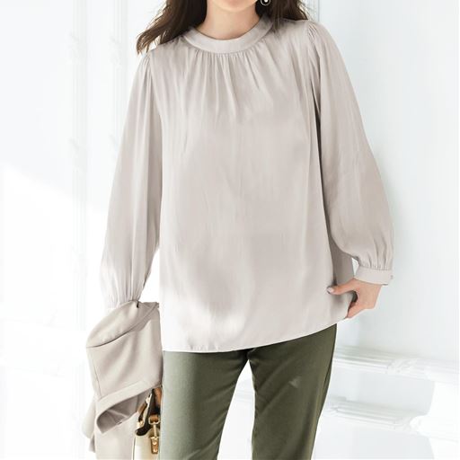 スタンドネックブラウス