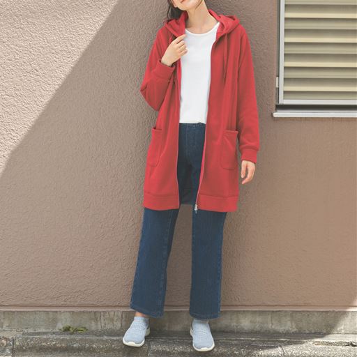 トレンドに左右されないロングパーカー<br>すっきり見える1ラインシルエット