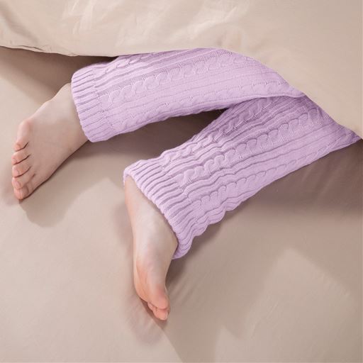 お家時間にピッタリ!やわらかボアのふくらはぎウォーマー。