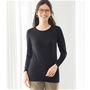 ブラック カップ付き10分袖<br>Tシャツ感覚で1枚で着られるから、着ぶくれせずにあったか