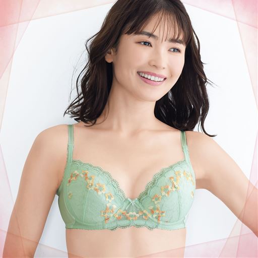 プチバストさんの2カップアップブラ(ソフトワイヤー入り・やや深め3/4カップ)