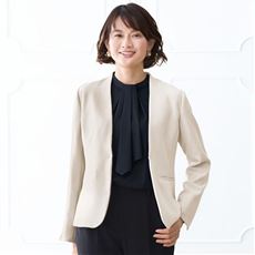 着回しの効くノーカラージャケット