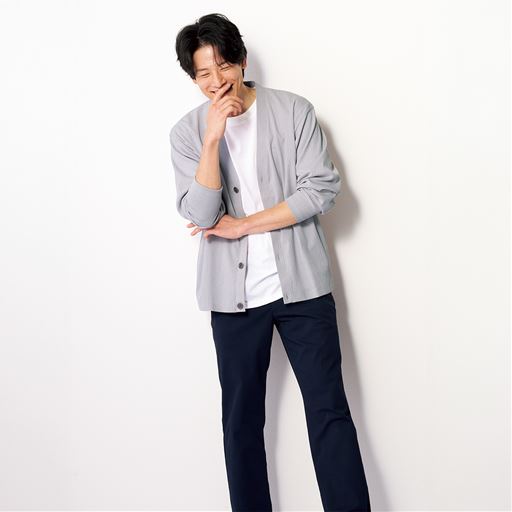 ライトグレー コーディネート例