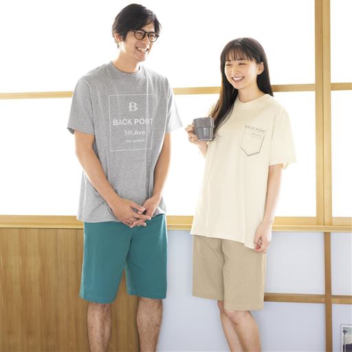 (左から)B、A コーディネート例