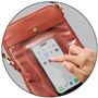 裏側はスマホ操作OKの透明ポケット。 ※指紋認証や感圧式ボタン等一部反応しない場合がございます。