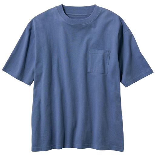 ジャケットの衿が汚れにくいキレイめTシャツ