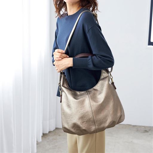 シャンパンゴールド<br>ショルダーバッグ(メインバッグ)