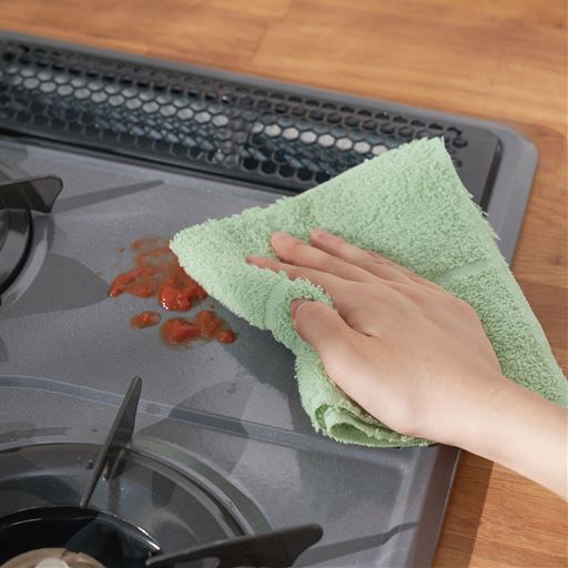 カットできるから、ムダなく使えてとことんエコ! 格子ラインに合わせて好みの大きさにカットすればほつれにくく、お掃除クロスやフローリングワイパーなどに再利用ができます。