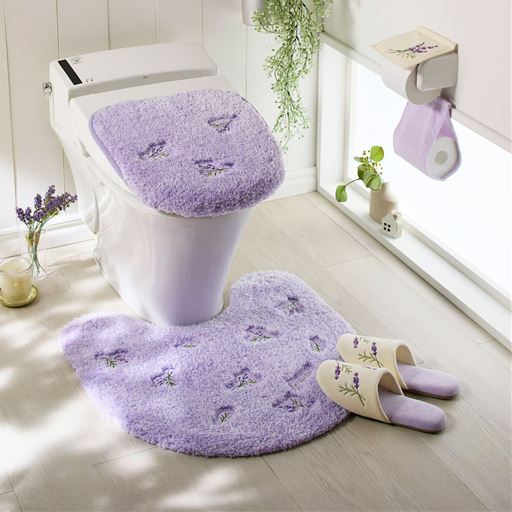 パープル(ラベンダー) トイレマットM ※商品はトイレマットです。<br>シリーズで揃えればいつものトイレが華やかな雰囲気に。